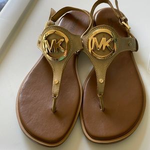 ✨Michael Kors Sandals✨